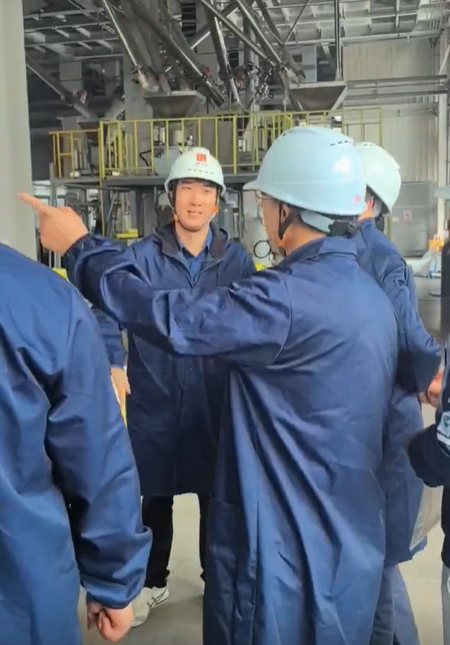 Foreign customers visited the expandable polystyrene factory, and the company warmly received them